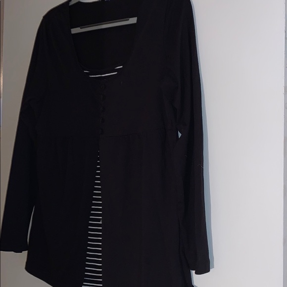 Black & white causal top - Picture 4 of 7